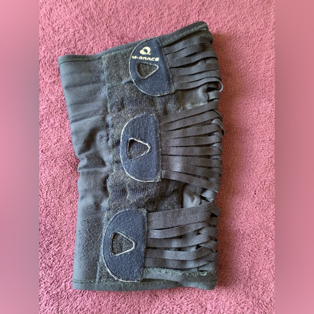 M-brace knee brace